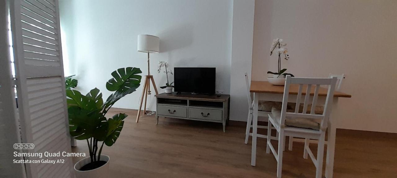 Loft 105 Apartment คอร์ราเลโฮ ภายนอก รูปภาพ